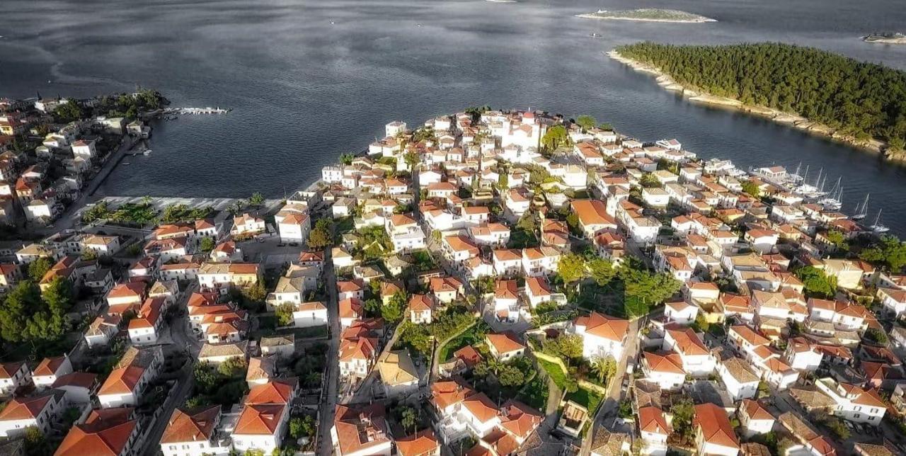 Penny'S Beach Cottage Galaxidi Bagian luar foto