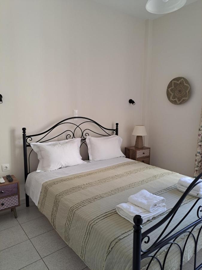 Penny'S Beach Cottage Galaxidi Bagian luar foto